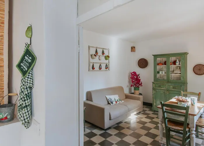 Civico 10 * 奥斯图尼